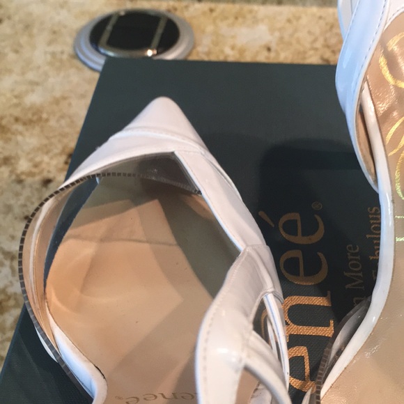 J.Renee’ White Slingback Patent/Vinyl Heels - Picture 8 of 8